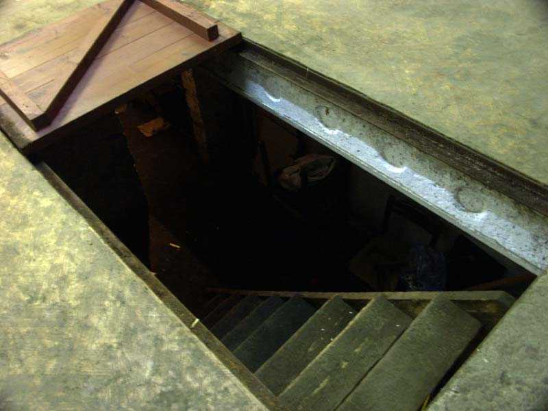  сделать смотровую яму и погреб в гараже: Смотровая яма с погребом в .