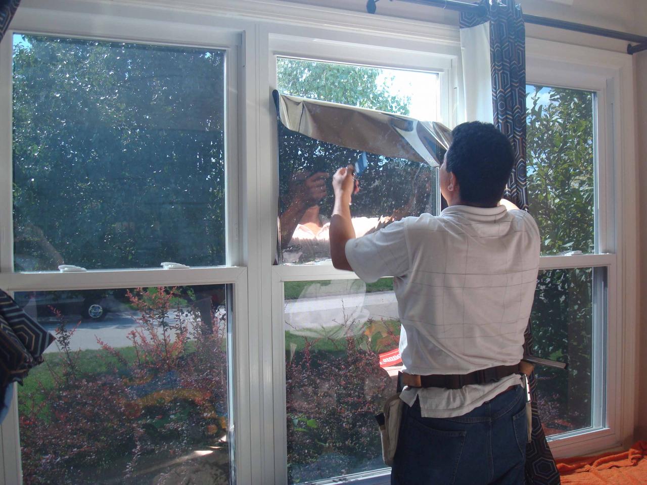  заклеить окна:  заклеить старые деревянные окна на зиму – 10 .