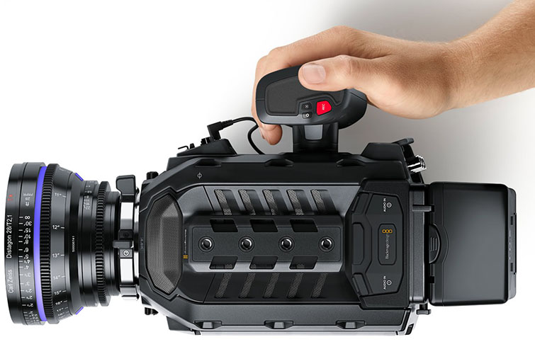 Choosing Between The Blackmagic URSA and URSA Mini - handle