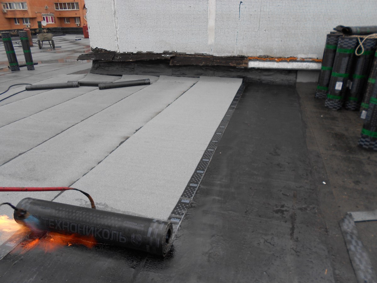 Гидроизоляция крыши бетонного гаража: виды, какими материалами .